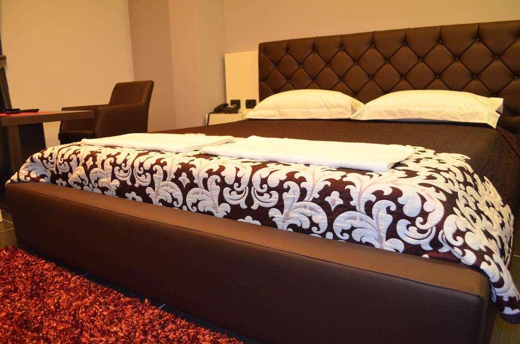 Hotel Mustang Vasqarr Quarto foto